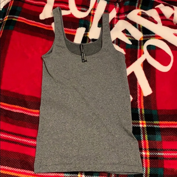 Babaton bowie tank top - Picture 4 of 4